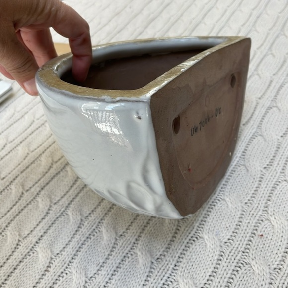 Glazed ceramic wall planter. Cute design. Boho. White see pics for dimensions - Picture 2 of 9